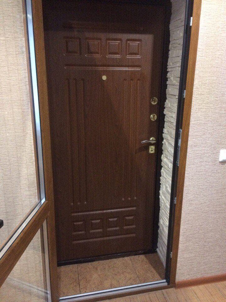 Фото - Пластиковая дверь в квартире